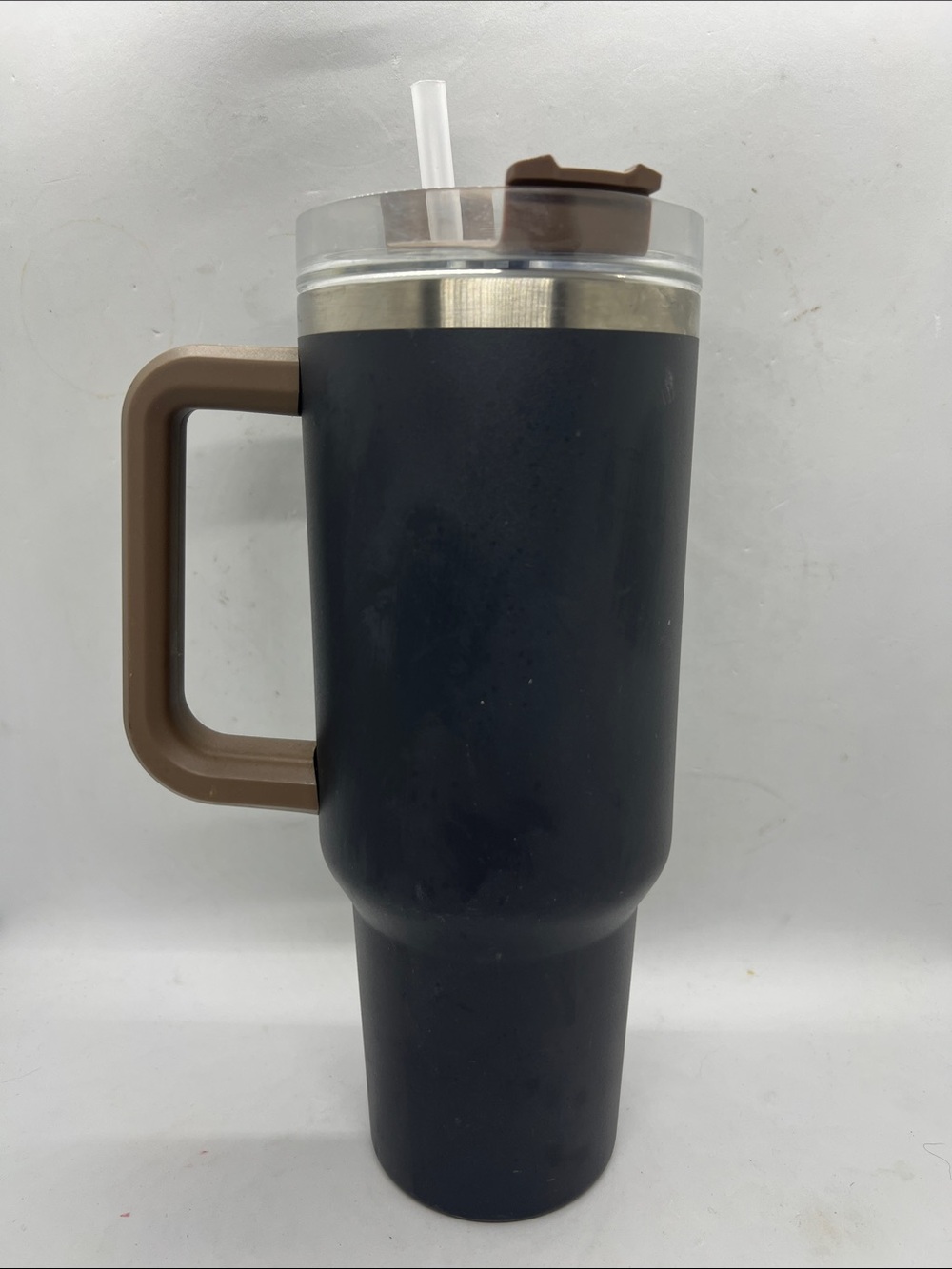 Stanley Cup 40oz Quencher Tumbler Preowned - Picture 2 of 6